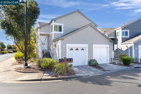 Tiny photo for 28 Shepardson Ln Ln, Alameda, CA 94502 (MLS # 41151619)