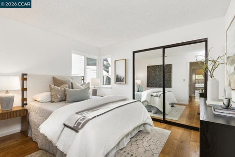 Tiny photo for 28 Shepardson Ln Ln, Alameda, CA 94502 (MLS # 41151619)