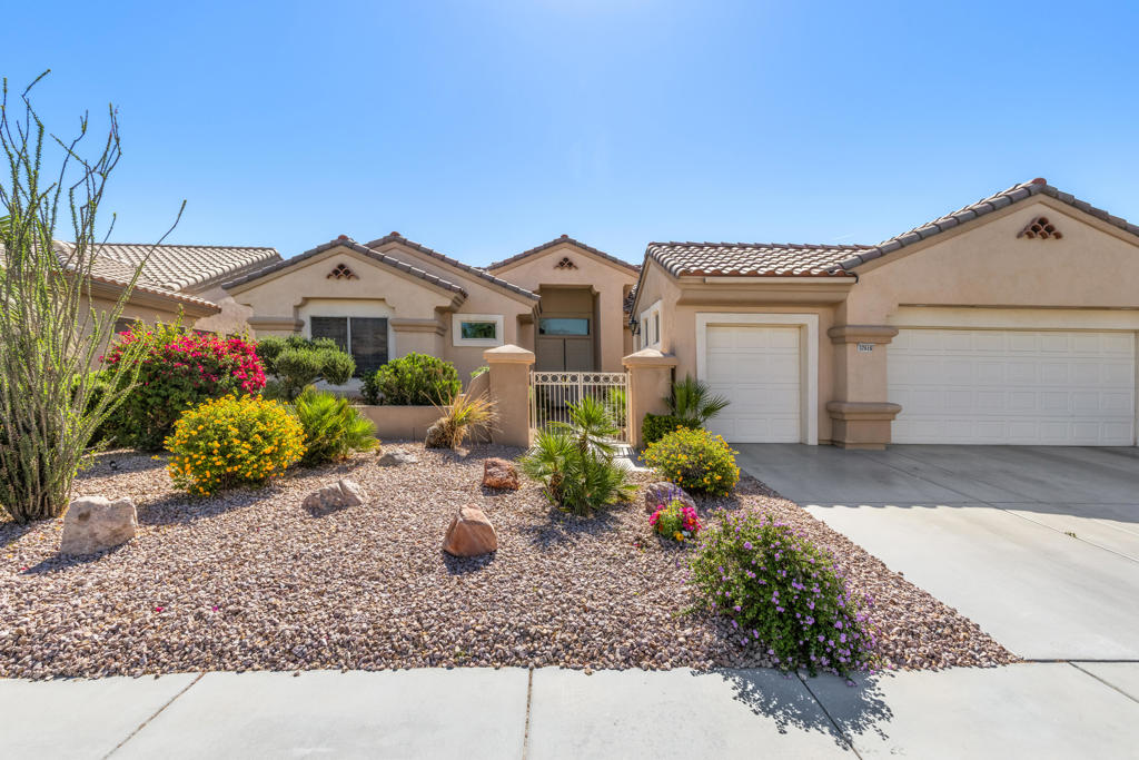 37616 Pineknoll Avenue