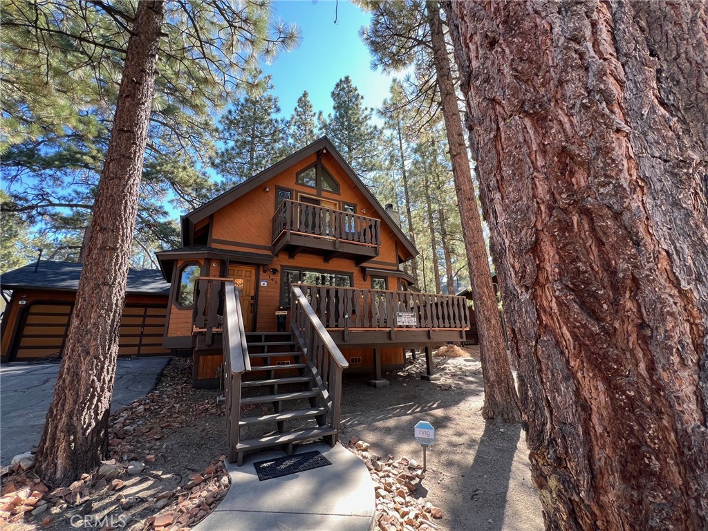 Photo 1 of 38 — 145 Pinon Place, Big Bear Lake, CA 92315