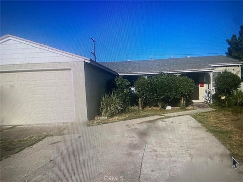Photo of 8332 Lullaby Lane, Panorama City, CA 91402 (MLS # SR26131283)