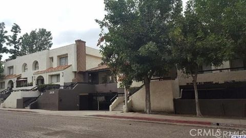 Photo of 21620 Burbank Blvd, Woodland Hills, CA 91367 (MLS # GD26062646)