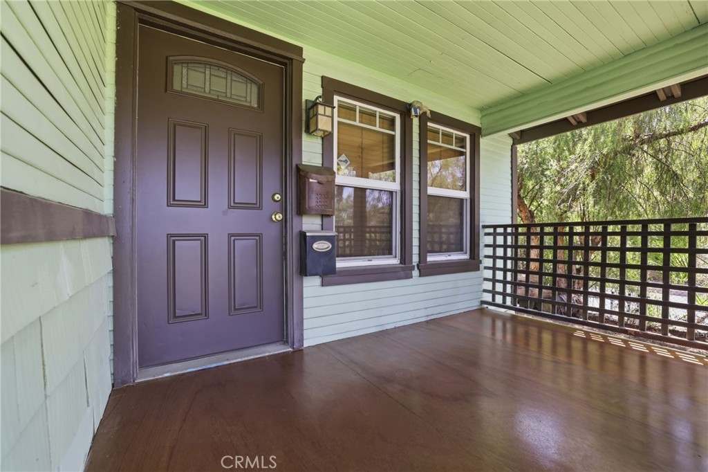 1132 E Citrus Avenue