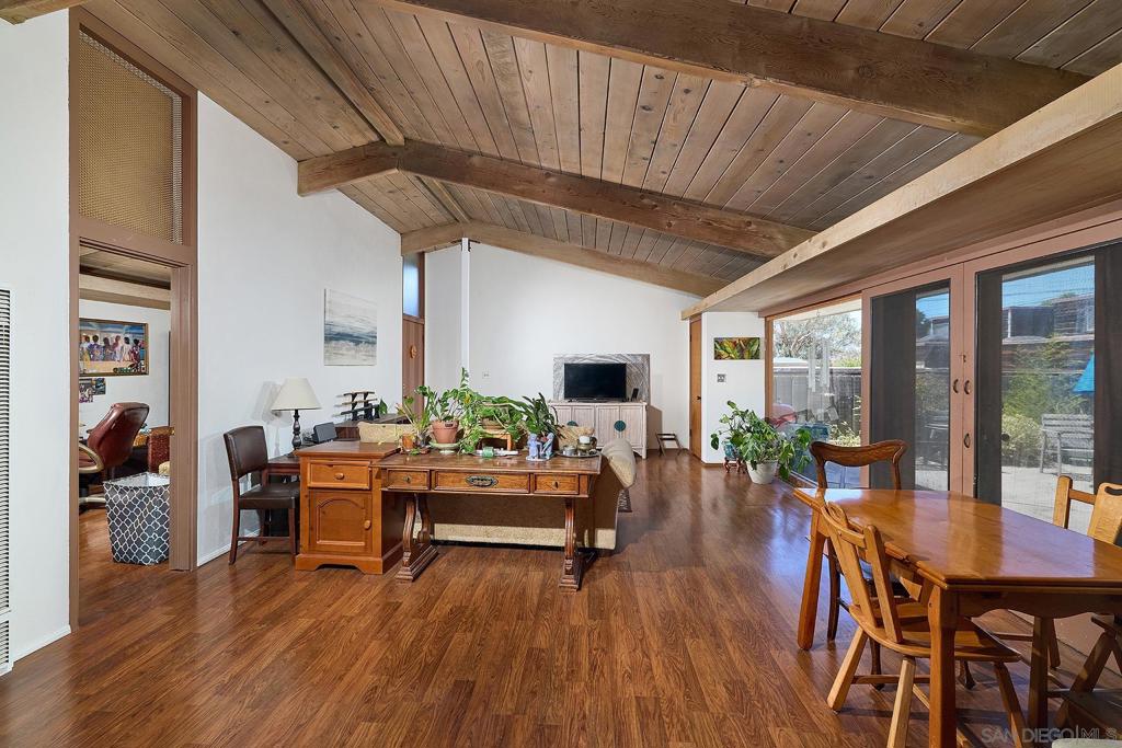 Del Mar - Residential