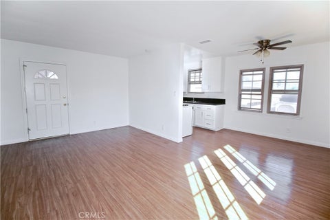 Photo of 6951 Simpson Avenue #12, North Hollywood, CA 91605 (MLS # SR26165128)