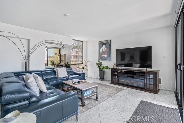 531 Esplanade 302