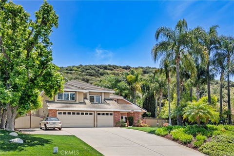 Photo of 822 Spring Canyon Place, Newbury Park, CA 91320 (MLS # SR26091182)