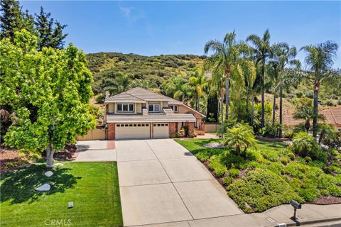 Photo of 822 Spring Canyon Place, Newbury Park, CA 91320 (MLS # SR26091182)