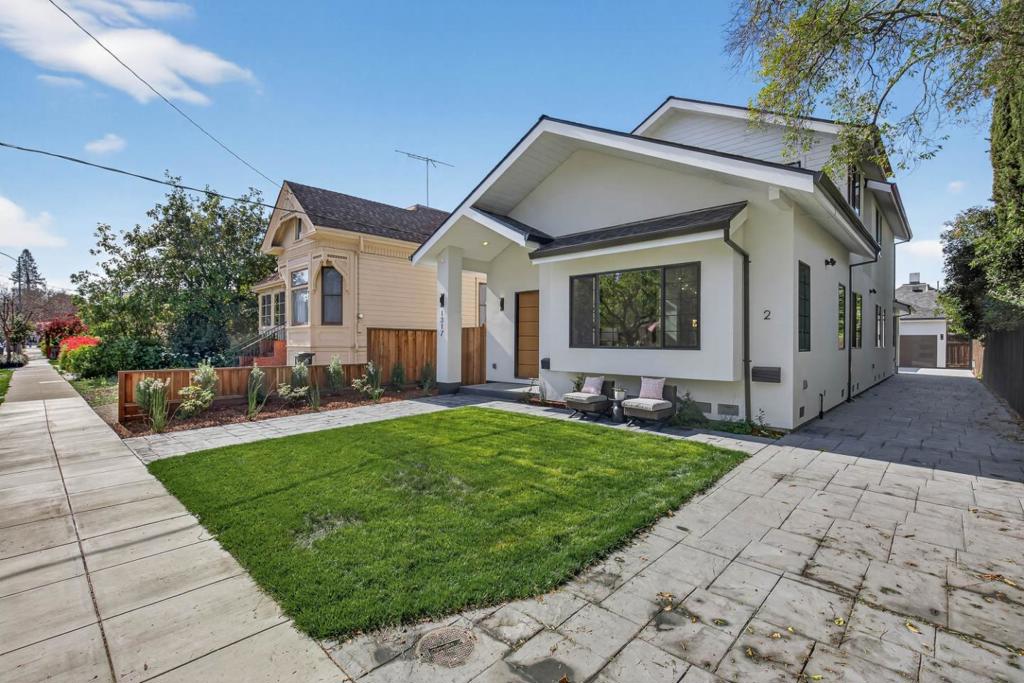 1317 Hester Avenue