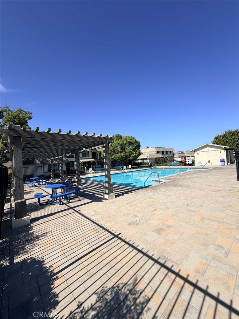 4194 Paseo De Oro