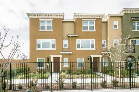 Photo of 38950 Dandelion Place, Newark, CA 94560 (MLS # ML82032012)