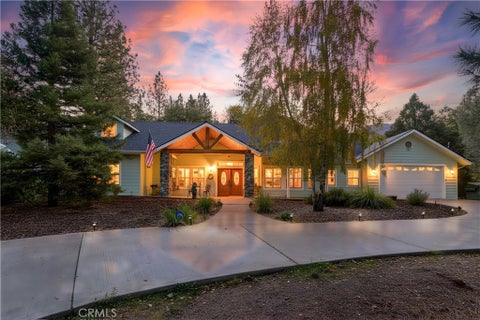 Photo of 39367 Pine Ridge Road, Oakhurst, CA 93644 (MLS # PW26132694)