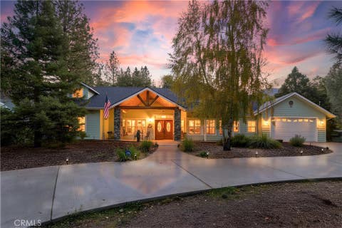 Photo of 39367 Pine Ridge Road, Oakhurst, CA 93644 (MLS # PW26132694)