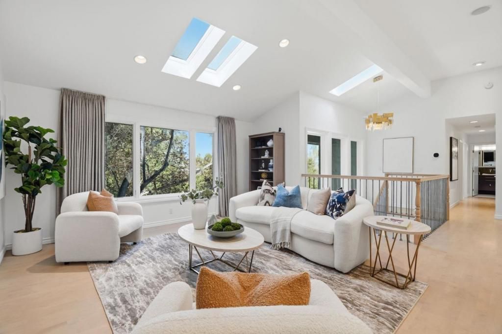 Photo of 215 Vista De Sierra, Los Gatos, CA 95030 (MLS # ML82038631)