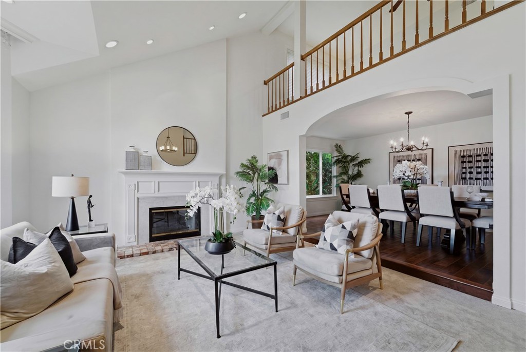 5620 Middle Crest