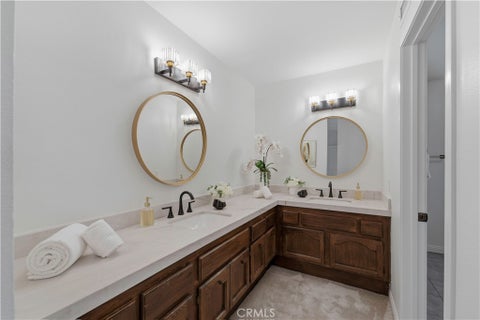 Tiny photo for 5620 Middle Crest DR, Agoura Hills, CA 91301 (MLS # SR26117154)