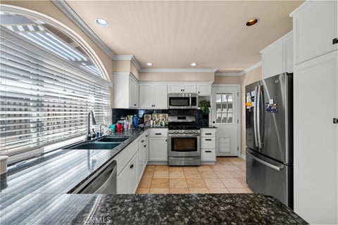 Tiny photo for 9116 Neath ST, Ventura, CA 93004 (MLS # SR26194780)