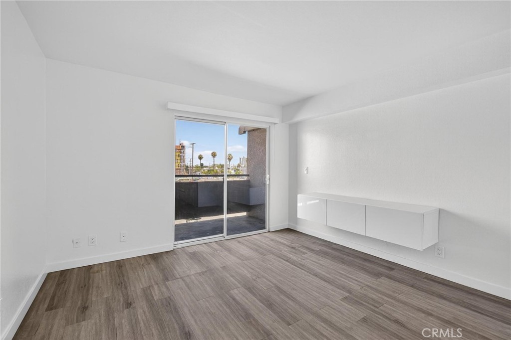 1450 LOCUST AVENUE 301