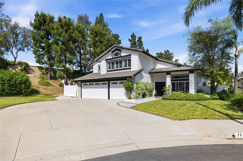 Photo of 7741 E Briarwood Road Rd, Orange, CA 92869 (MLS # OC26071180)