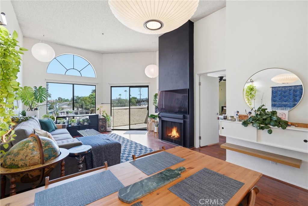 550 Orange Avenue 318