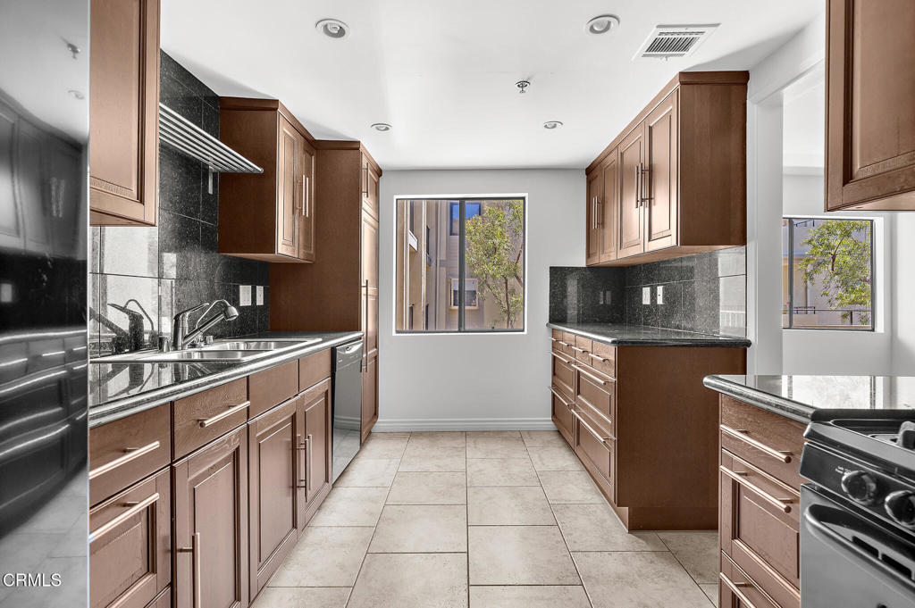 330 Cordova Street 268