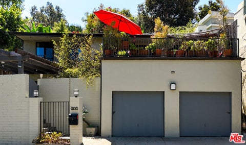 Photo of 7432 Woodrow Wilson Drive, Los Angeles, CA 90046 (MLS # 26867783)