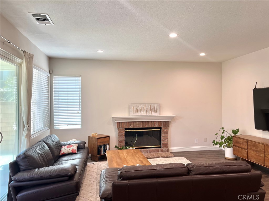 4804 Linaro Dr