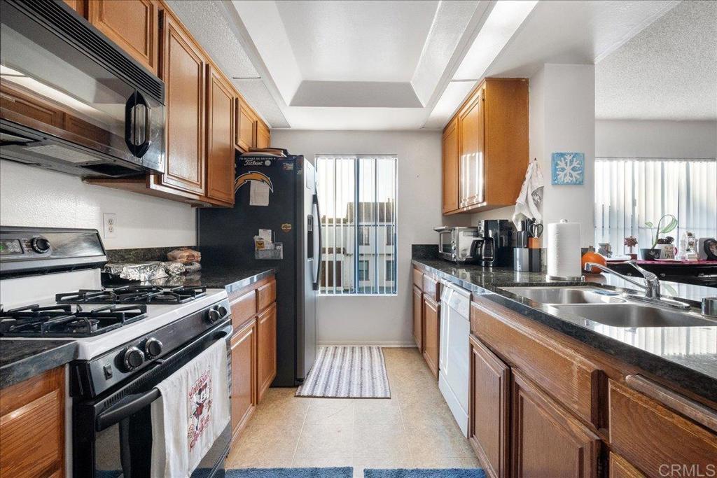 6956 Sandpiper Place