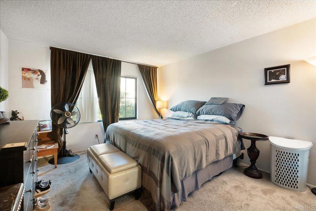 6956 Sandpiper Place