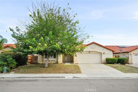 Photo of 1316 Zirconia St, Hemet, CA 92543 (MLS # IG25262464)