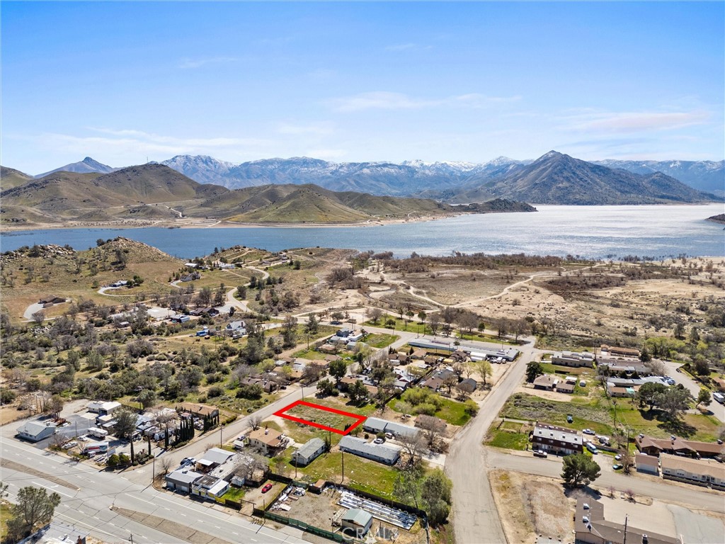Discover the potential of this 8,502 sq. ft. vacant lot located in the scenic community of Wofford Heights, CA (ZIP: 93285). Nestled in the heart of Kern County, this property offers a serene setting with breathtaking mountain views and close proximity to Lake Isabella. Whether you're looking to build a cozy retreat, an investment property, or a weekend getaway, this parcel provides the perfect opportunity.