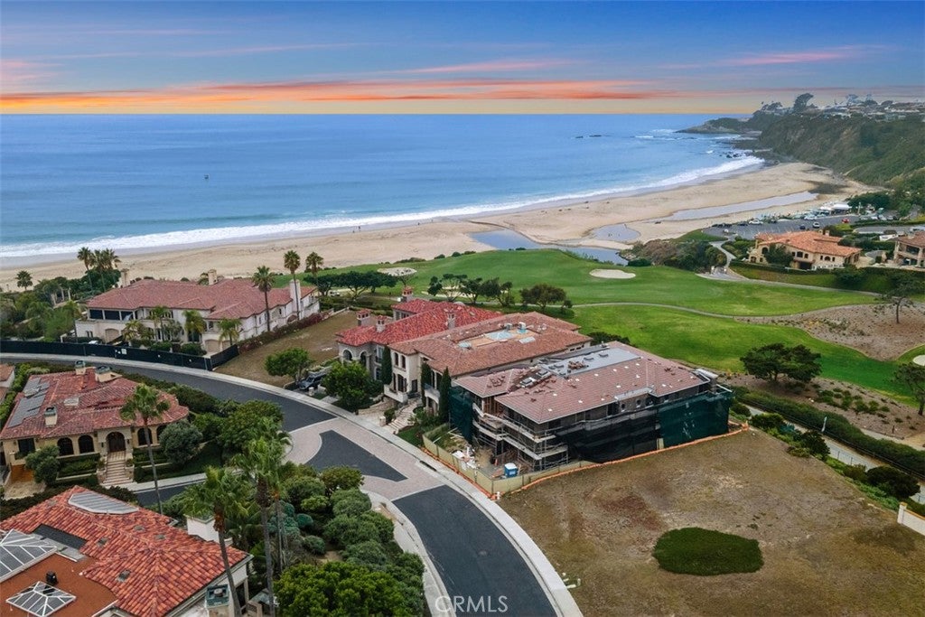 14 Ritz Cove Drive