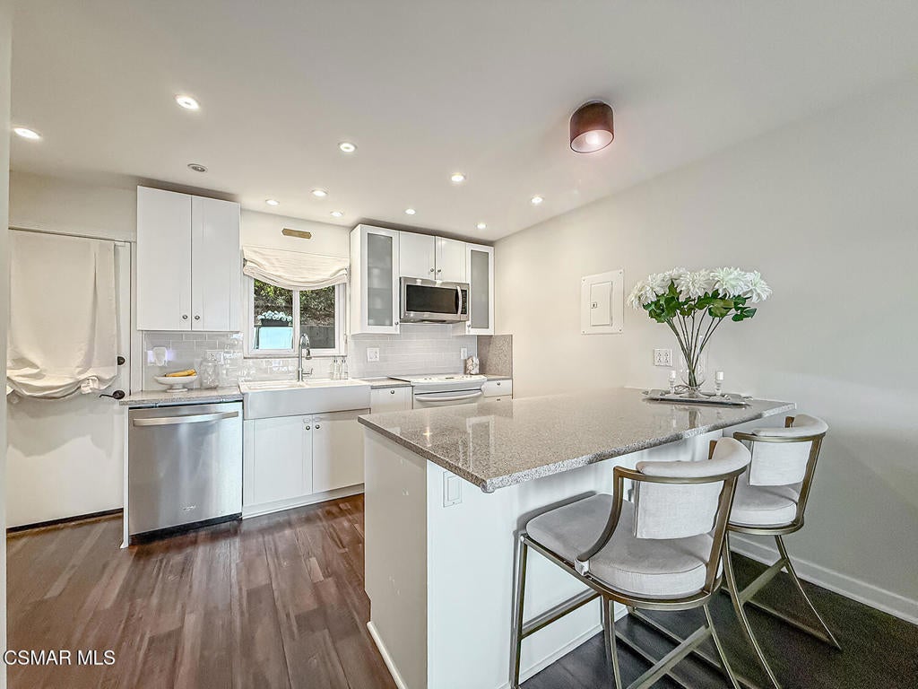 Photo of 11861 Ellice Street #D, Malibu, CA 90265 (MLS # 226004347)