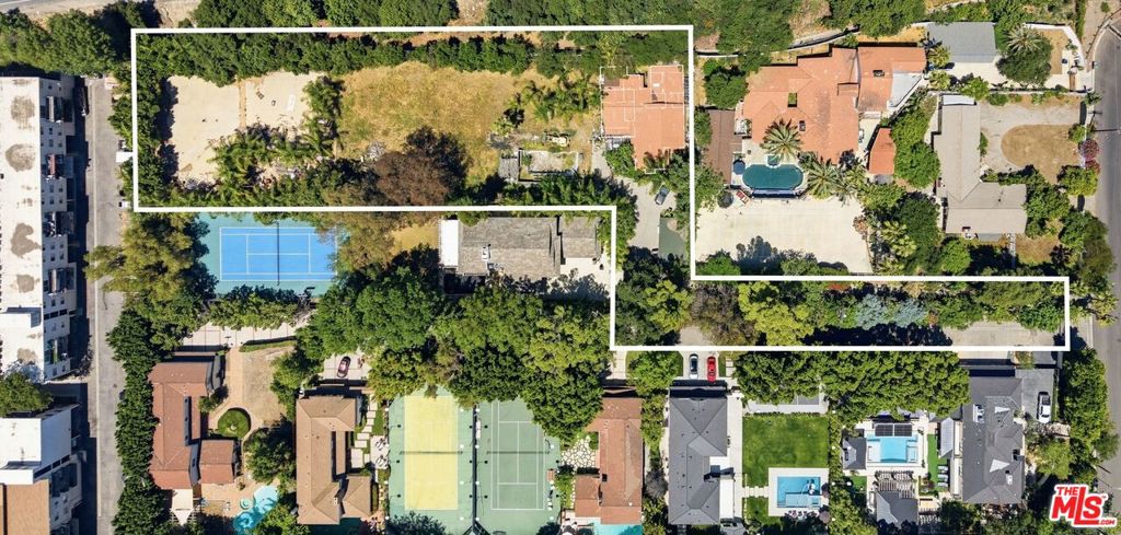 Photo of 5457 Encino Avenue, Encino, CA 91316 (MLS # 26835603)