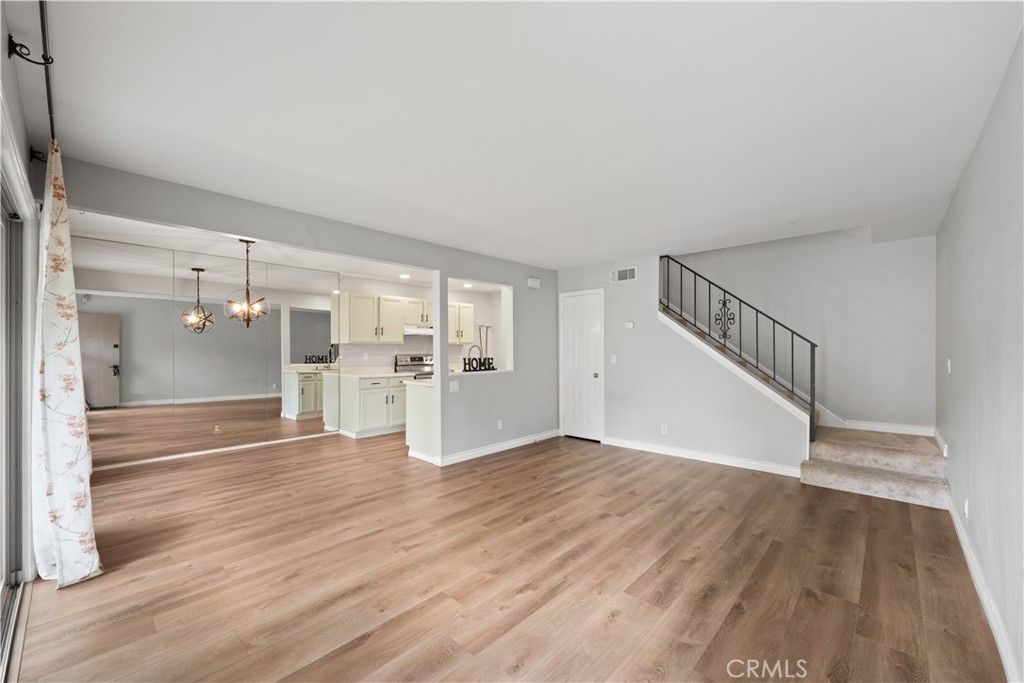 Village Green (725) - Residential Lease