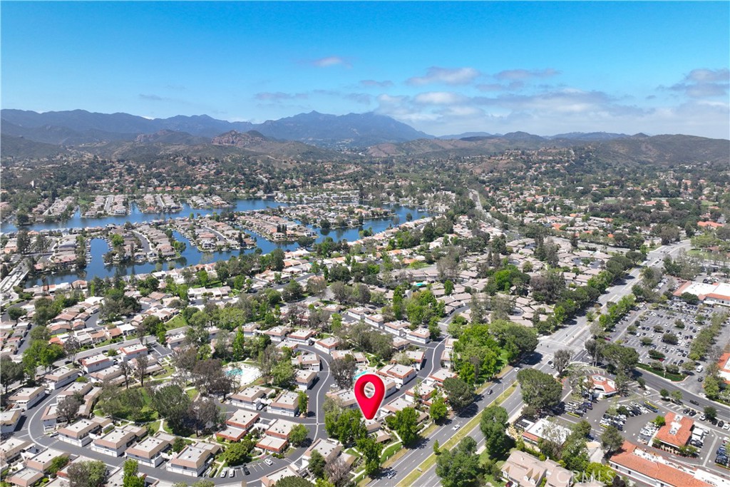 Village Green (725) - Residential Lease
