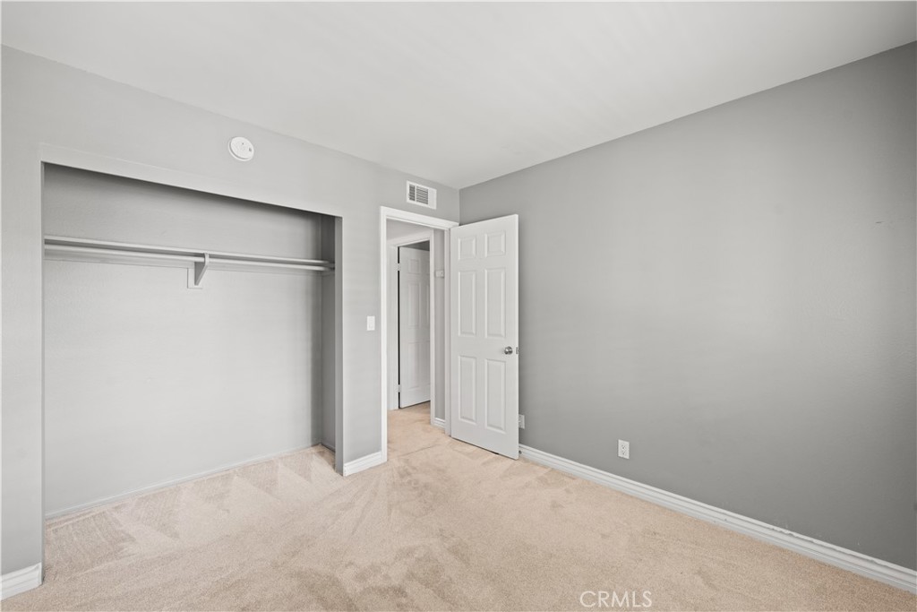 Village Green (725) - Residential Lease