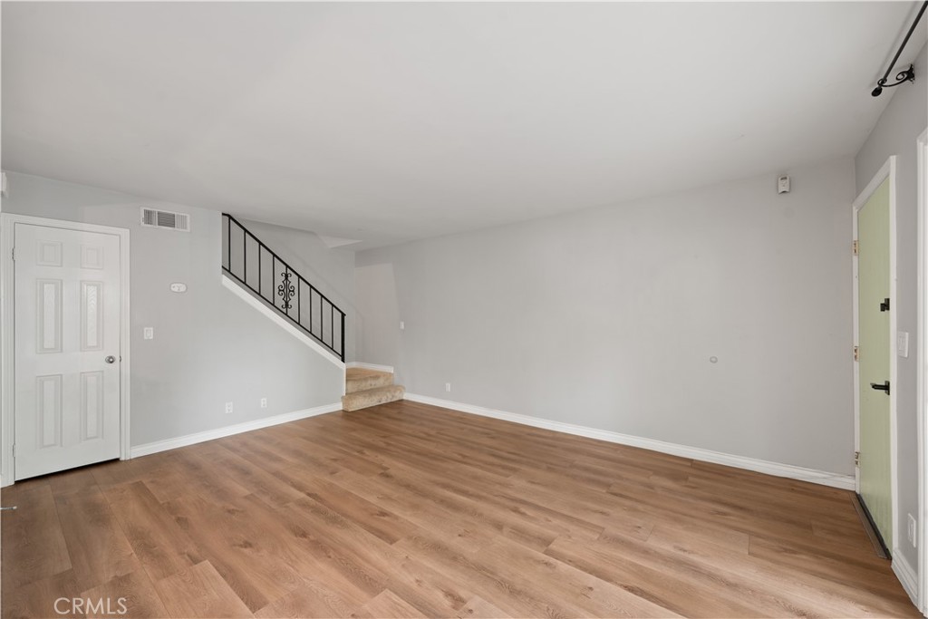 Village Green (725) - Residential Lease