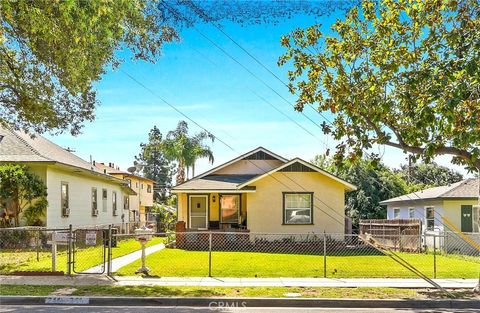 Photo of 244 E Lime Ave, Monrovia, CA 91016 (MLS # AR26056804)