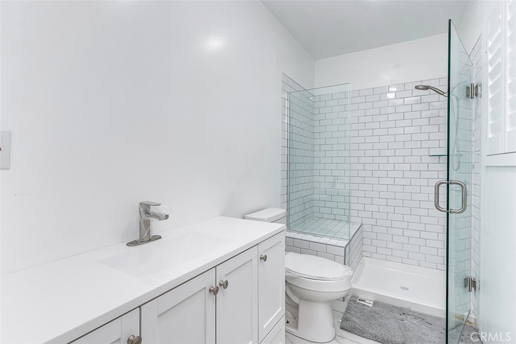 Properties 4 715 S Norton Avenue