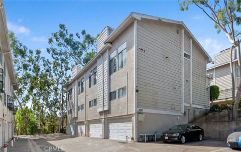 Photo of 4652 Don Lorenzo Dr #B, Los Angeles, CA 90008 (MLS # PF26068575)
