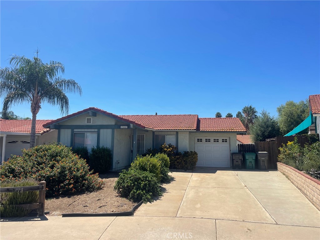 Cute Single Story In Menifee Neighborhood, 2 Bed/1 Bath On A Cul-De-Sac, Great Starter Home, Stainless Appliances, Tile Flooring In Kitchen And Bath, Large Living/Dining Room With Laminate Flooring, Carpeted Bedrooms, Inside Laundry Room, Low Water Use Landscaping, Attached 1 Car Garage Includes Built In Shelving, Home Also Has Low Property Taxes To Help Out Those 1st Time Buyers.