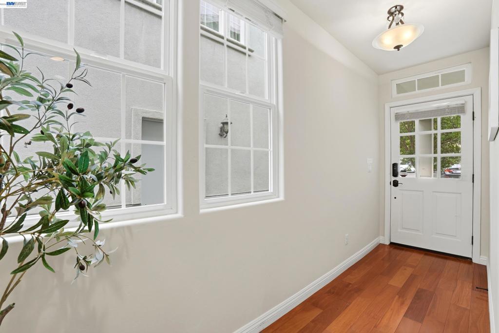 1003 Greenbrier Ct