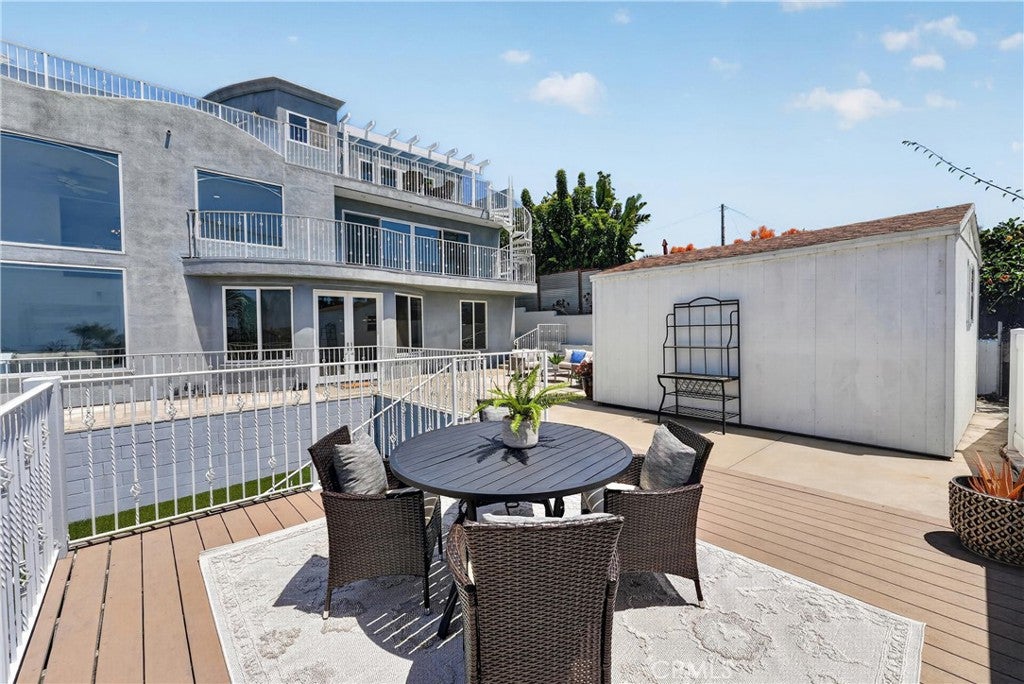 111 Revuelta Court