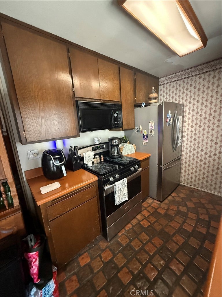 10404 Artesia Boulevard