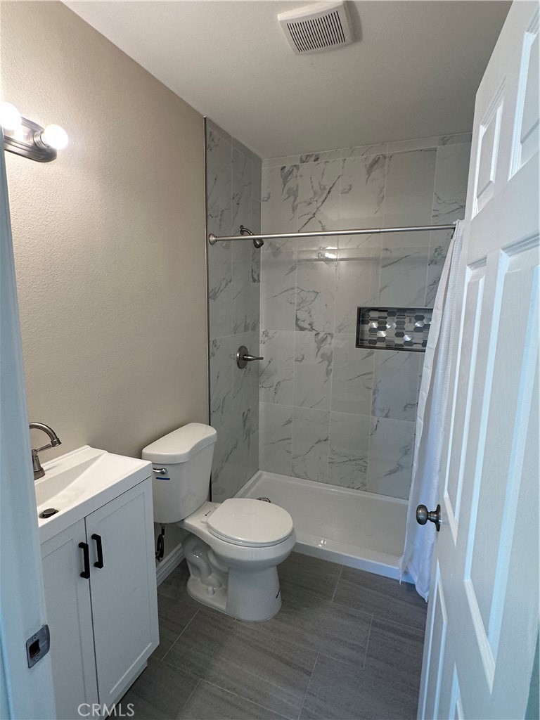 841 W 17th Street