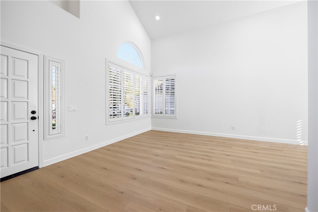 1394 La Culebra Circle