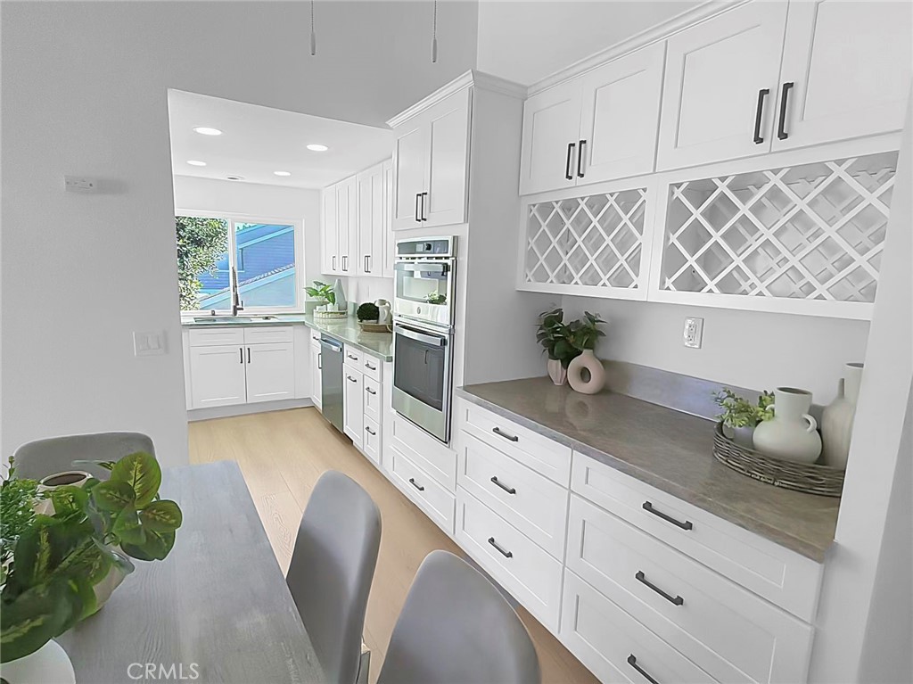 369 Deerfield Ave 35