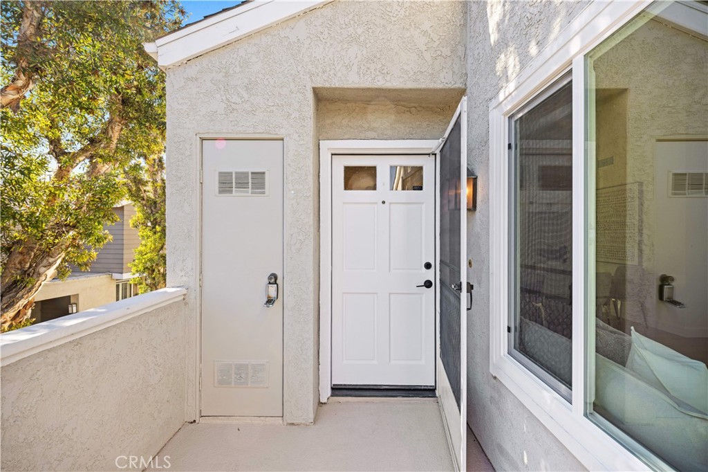 369 Deerfield Ave 35