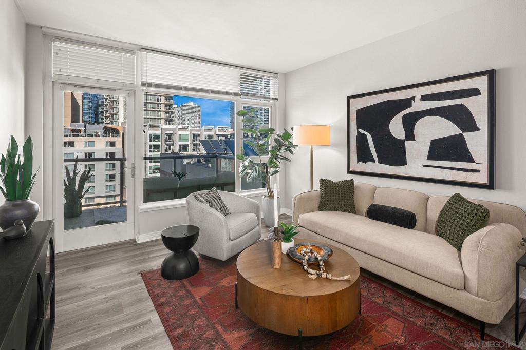 427 9th Ave 809